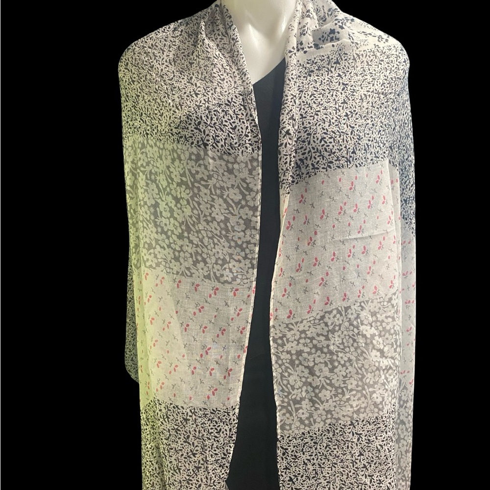 Fashion scarves/wrap - Picture 2 of 4
